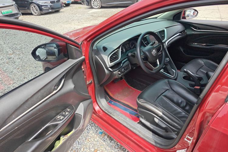 Used Buick GT 2015 15N Automatic Deluxe Edition Driver Seat