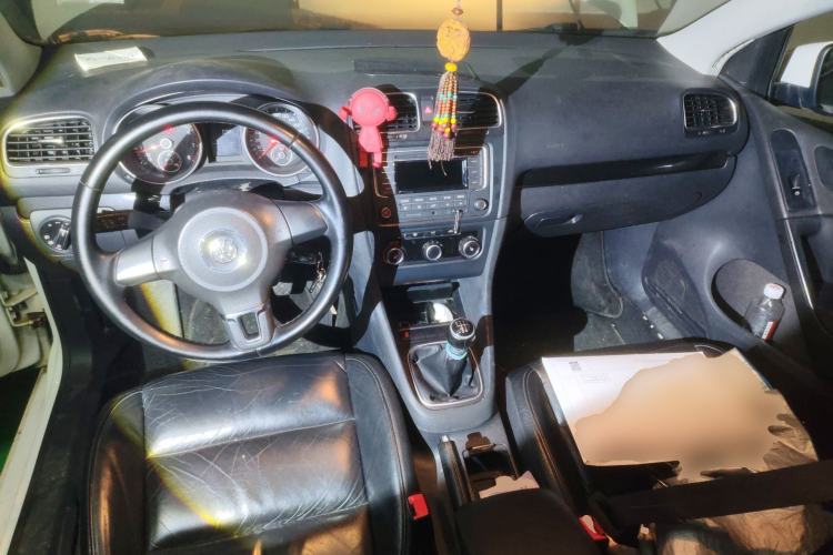 Used Volkswagen Golf 2012 1.4 TSI Manual Comfort Edition Center Console