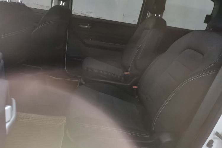 Used Wuling Hongguang PLUS 2019 1.5T Manual Comfort Version 7 Seats Left Rear Seat
