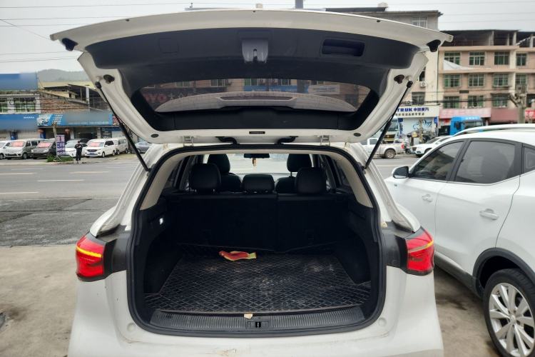 Used MG HS 2019 20T Manual Two-Wheel Drive Luxury Edition China VI Standard
