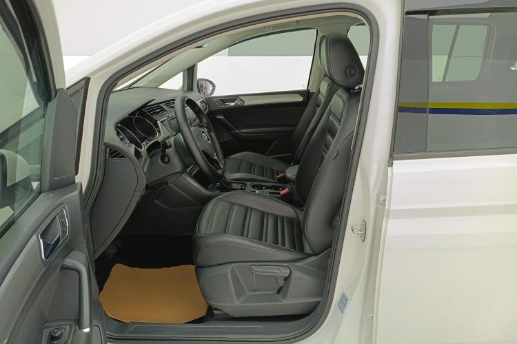 Used Volkswagen Touran 2018 Volkswagen Touran L 280TSI DSG Comfort Edition 7 Seats China VI Standard