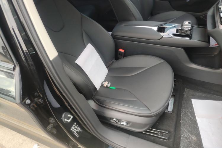 Used Hongqi E-QM5 2023 Revised Version Basic Travel Edition
