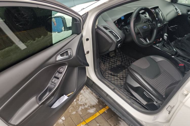 Used Ford Focus 2015 Hatchback 1.6L Automatic Fashion Edition