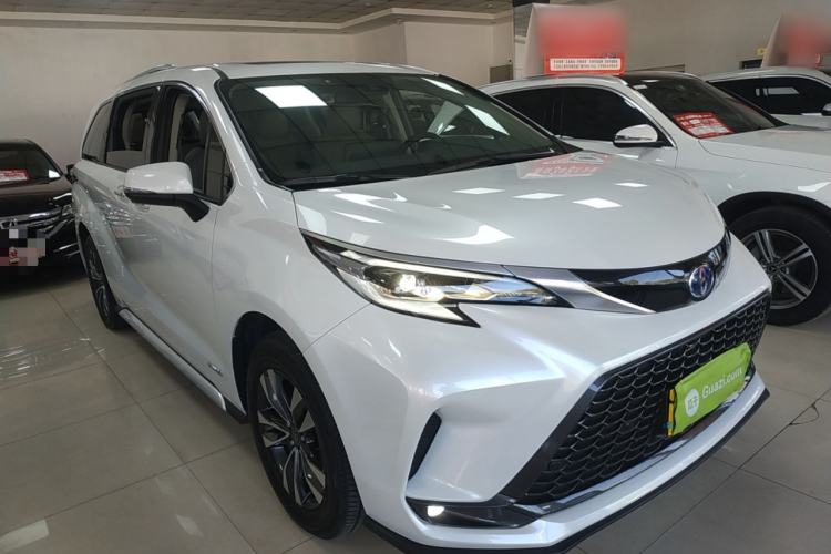 Used Toyota Granvia 2023 2.5L Hybrid Luxury Edition
