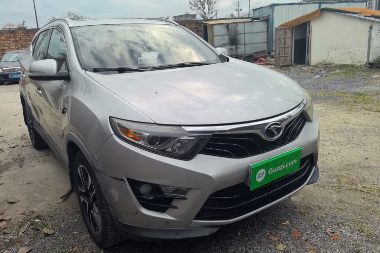 Used Soueast DX7 2015 1.5T Manual Luxury Model Front Right 45 Deg