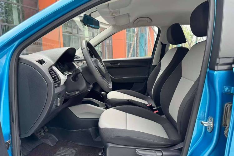 Used Skoda Fabia 2015 1.4L Automatic Front-Drive Model
