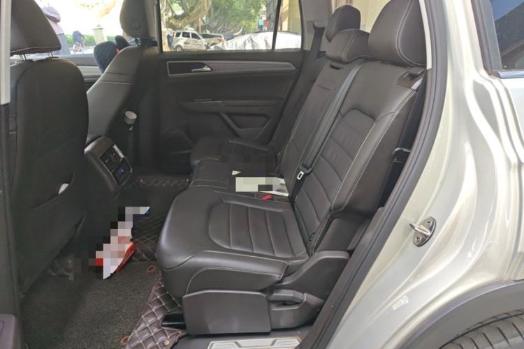 Used Volkswagen Teramont 2017 330TSI Two-Wheel-Drive Luxury Edition Left Rear Seat