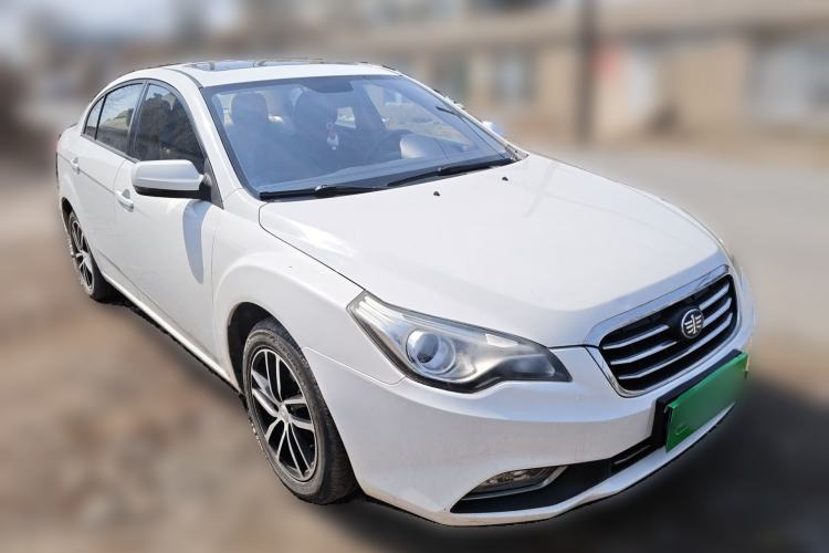 Used Bestune B50 2013 1.6L manual luxury version Front Right 45 Deg