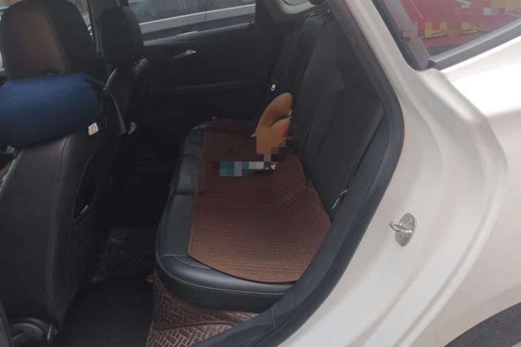 Used Buick Verano 2018 Sedan 20T Dual-Clutch Leading Model Left Rear Seat