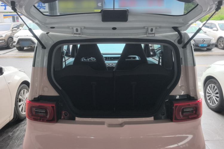 Used Wuling Hongguang MINIEV 2021 Macaron Fashion Model Lithium Iron Phosphate Trunk