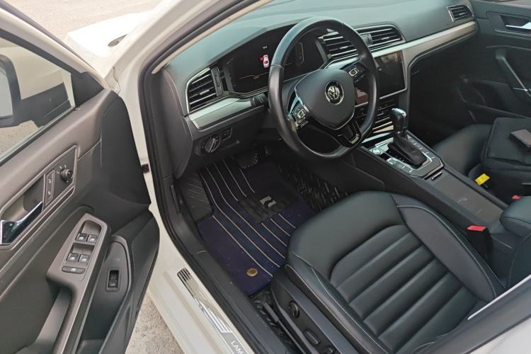 Used Volkswagen Lamando 2021 280TSI DSG Comfort Edition Driver Seat