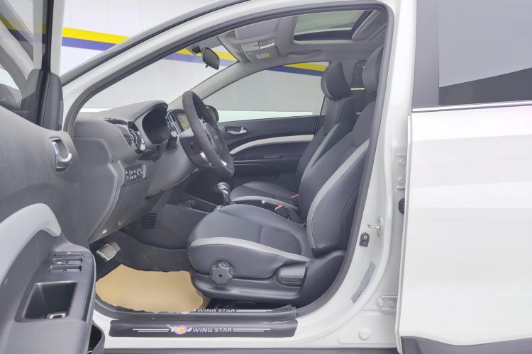 Used Kia kx1 Stonic 2021 1.4L CVT Sunroof Model