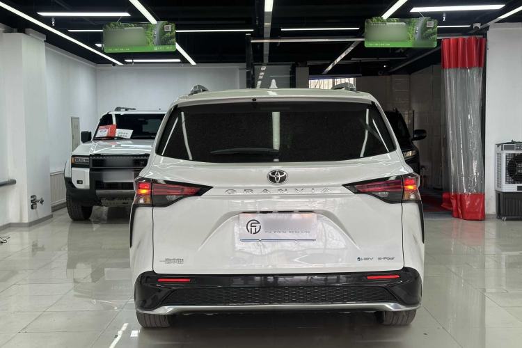 Used Toyota Granvia 2024 2.5L Hybrid Prestige PLUS Four-Wheel Drive Version