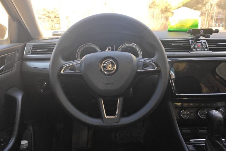 Used Skoda Superb 2018 TSI280 DSG Comfort Edition China V Standard Steering Wheel