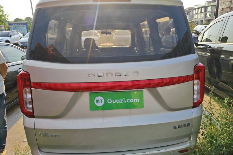 Used Dongfeng Fengon 380 2022 1.5L Comfort-Class Passenger Vehicle (Steel Spring) with 7 Seats
