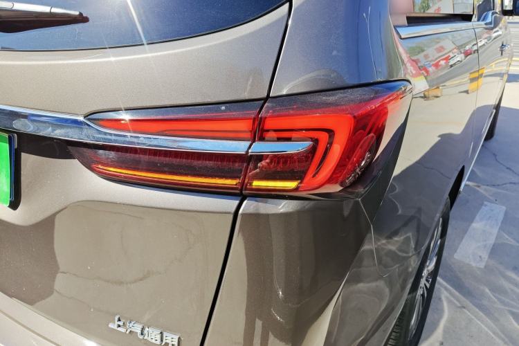 Used Buick GL8 2021 Land Cruiser Executive Class 652T Luxury Model Exterior 3