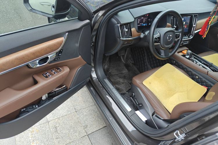 Used Volvo S90 2022 B5 Zhiyi Luxury Edition