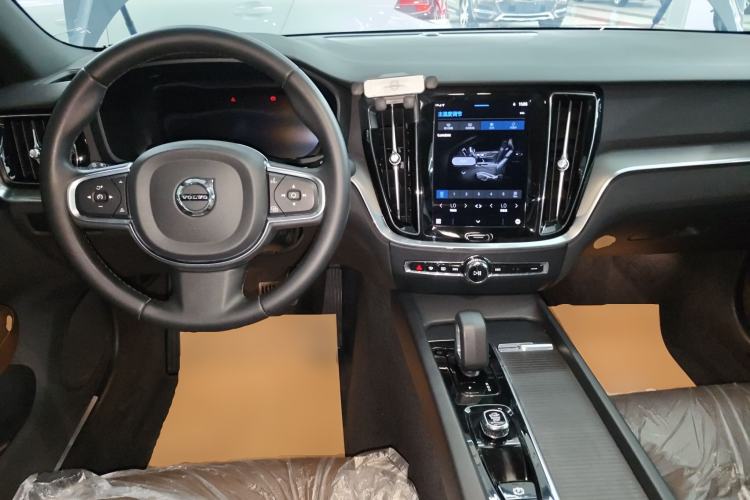 Used Volvo S60 2023 B4 Zhiyi Luxury Edition Center Console