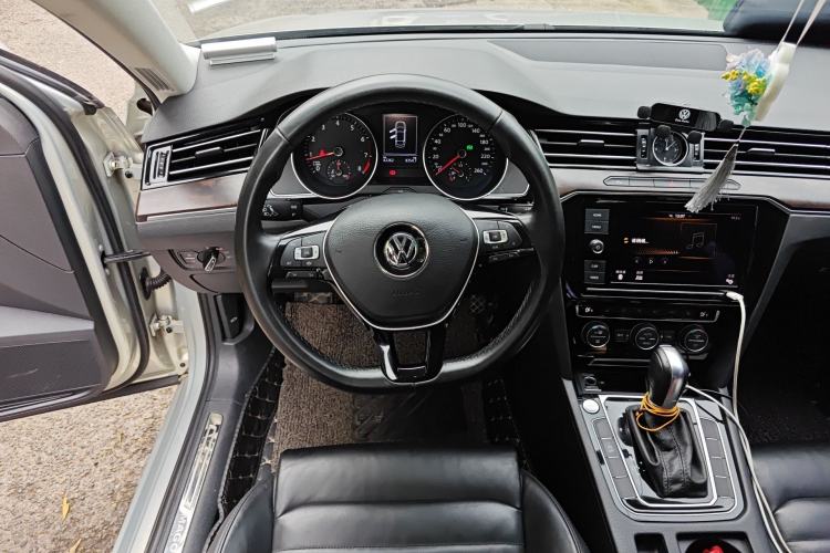 Used Volkswagen Magotan 2019 330TSI DSG Luxury Version China VI Standard
