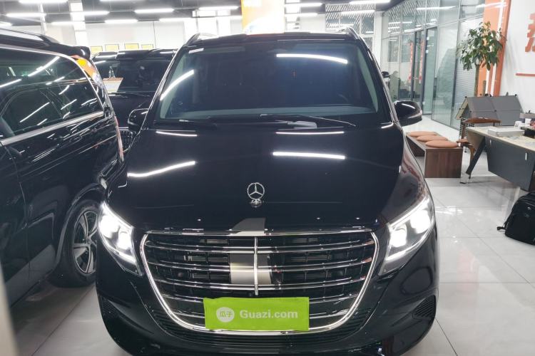 Used Mercedes-Benz V-Class 2024 V 300 L Long Wheelbase Luxury Edition
