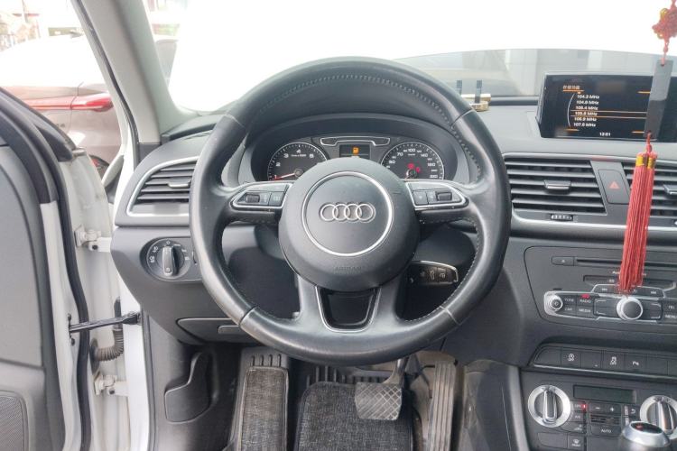 Used Audi Q3 2016 30 TFSI Collector's Edition Comfort Model Steering Wheel