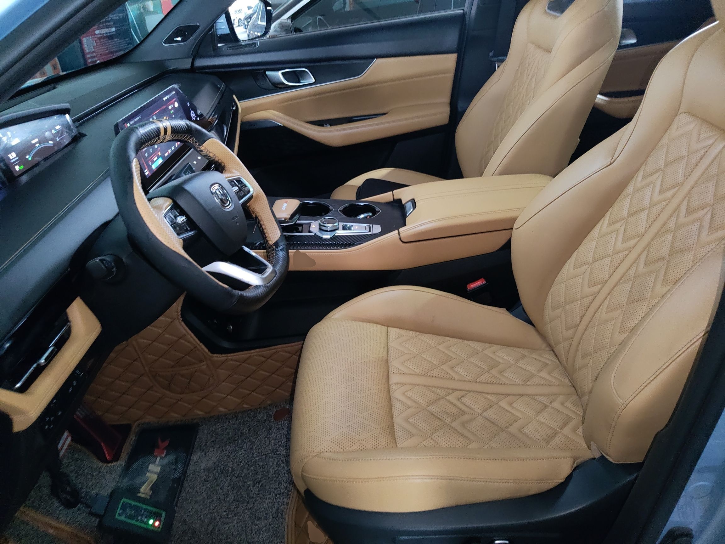 المقاعد الأمامية داخل السيارة