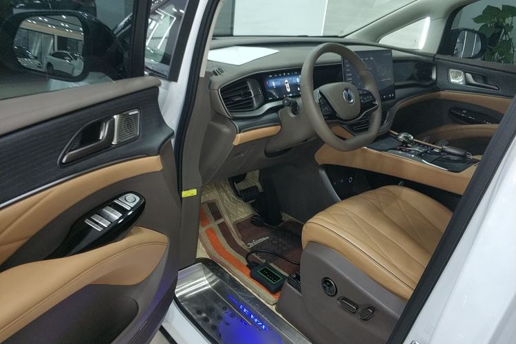 Used Denza D9 2022 DM-i 970 Four-Wheel Drive Flagship Model