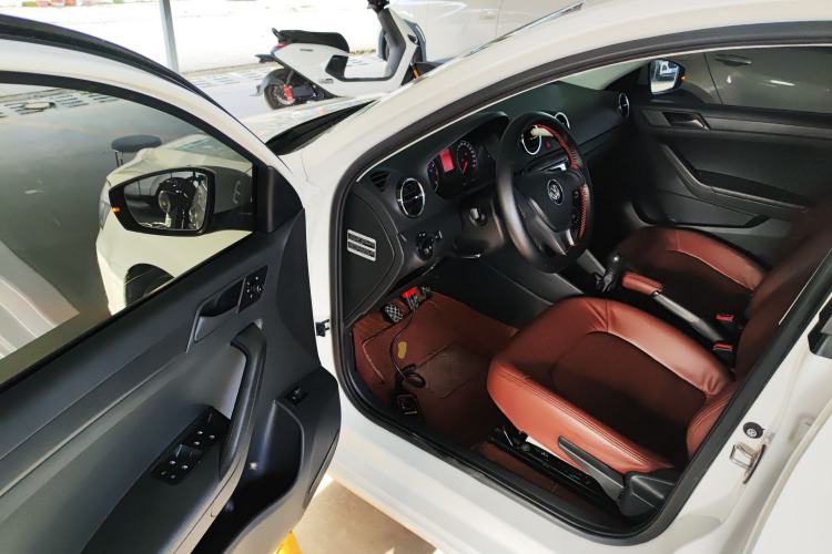 Used Volkswagen Jetta 2017 1.5L Manual Fashion Edition
