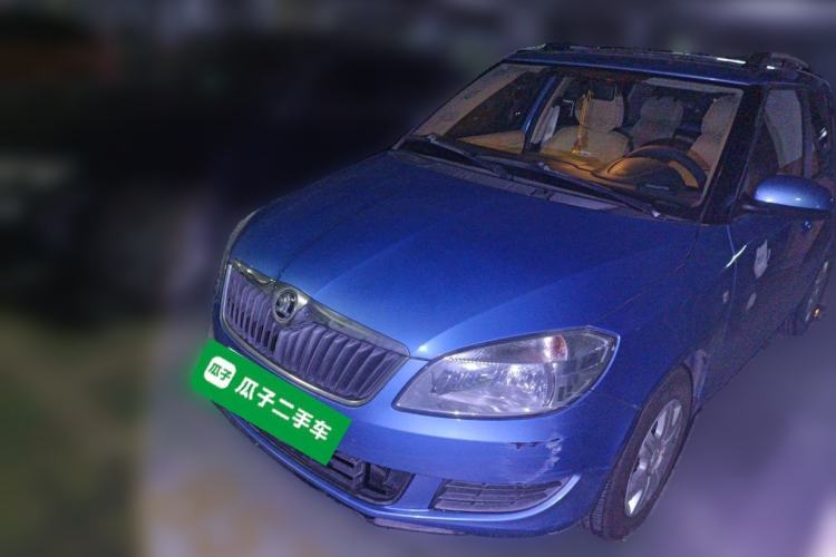 Used Skoda Fabia 2014 1.4L Automatic Crystal Edition