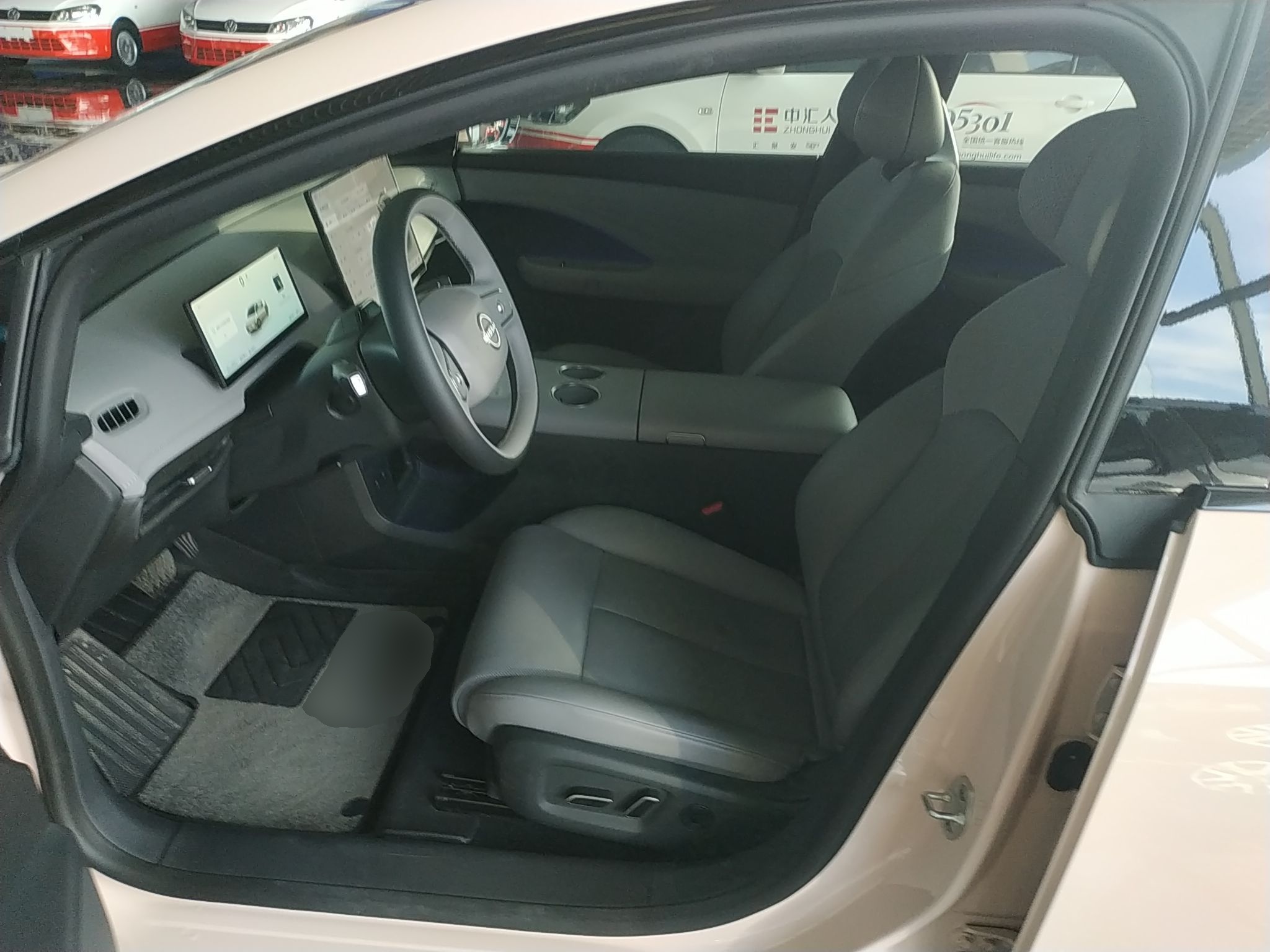 Переднее сиденье в автомобиле