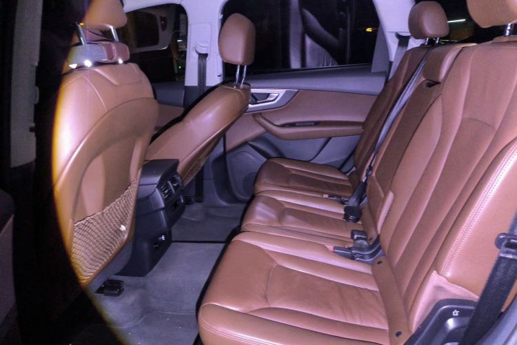 Used Audi Q7 2018 40 TFSI Comfort Model