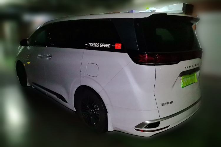 Used Denza D9 2022 DM-i 970 Four-Wheel Drive Prestige Model
