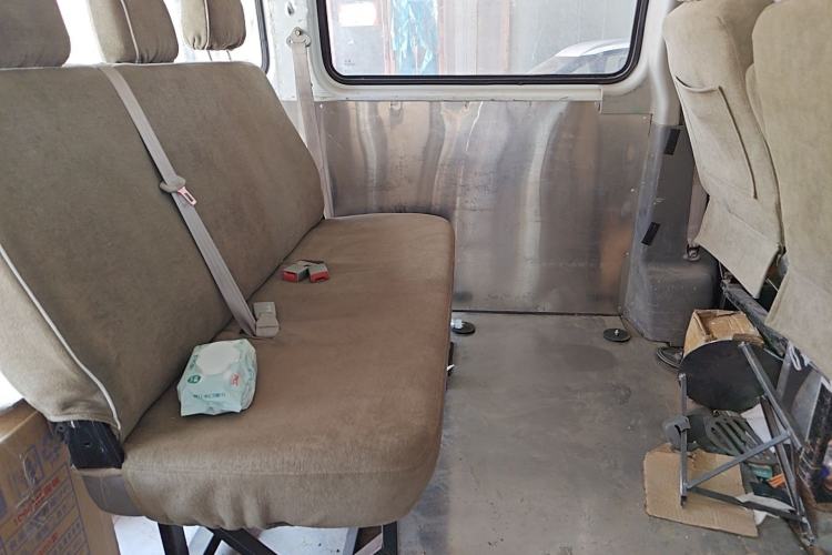 Used SAIC MAXUS Xintu V80  Left Rear Seat