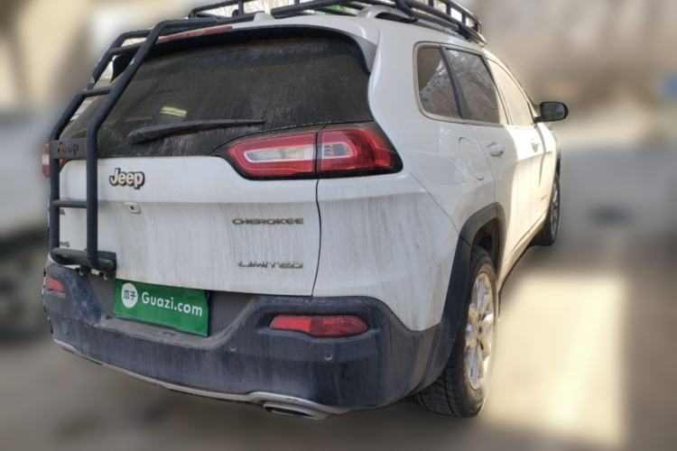 Used Jeep Cherokee 2017 2.4L Leading Smart Edition
