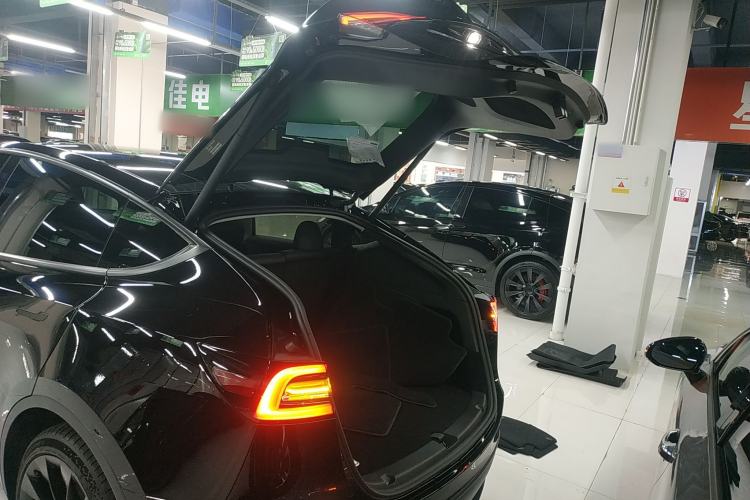 Used Tesla Model Y 2022 Rear-Wheel-Drive Version