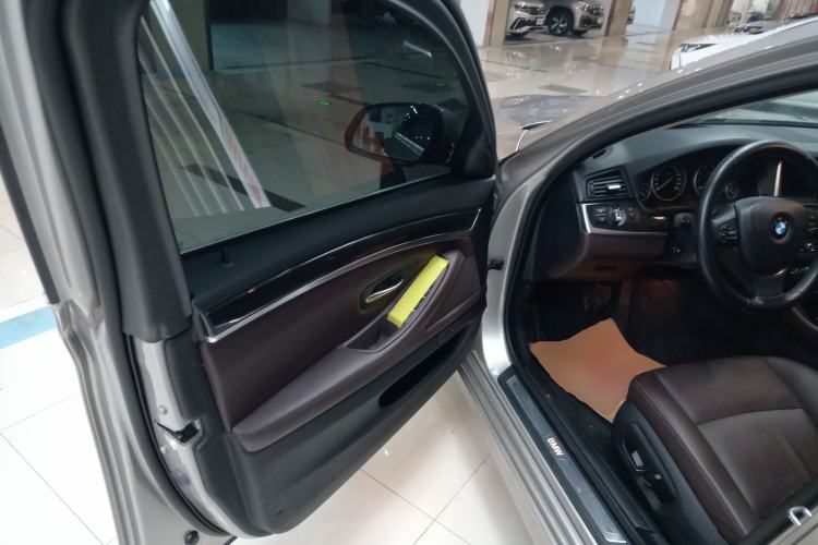 Used BMW 5 Series 2014 525Li Luxury Design Package Driver Seat