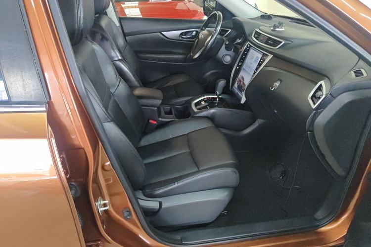 Used Nissan X-Trail 2015 2.0L CVT Comfort MAX Edition 2WD Right Front Seat