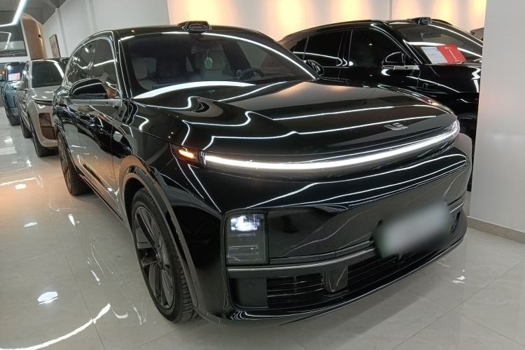 Used Li Auto L7 2023 Max model Front Right 45 Deg