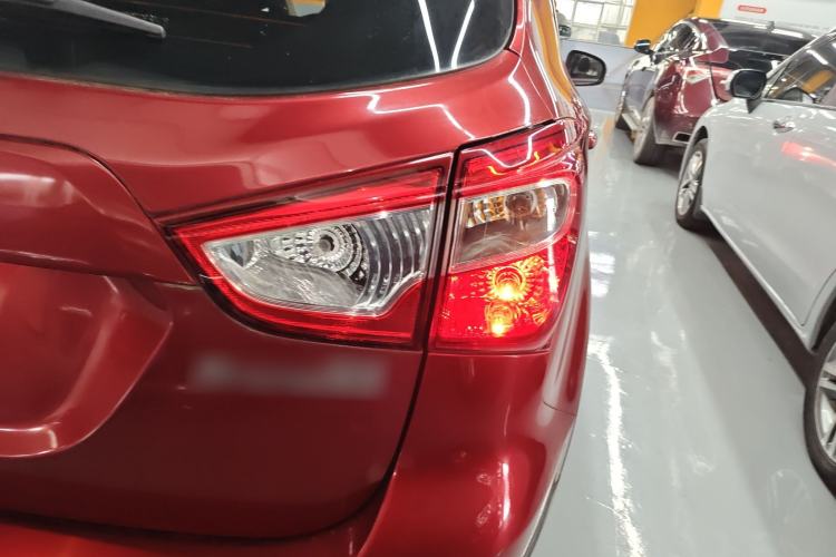 Used Suzuki S-Cross 2014 1.6L CVT Two-Wheel Drive Elite Version Right Rear Taillight