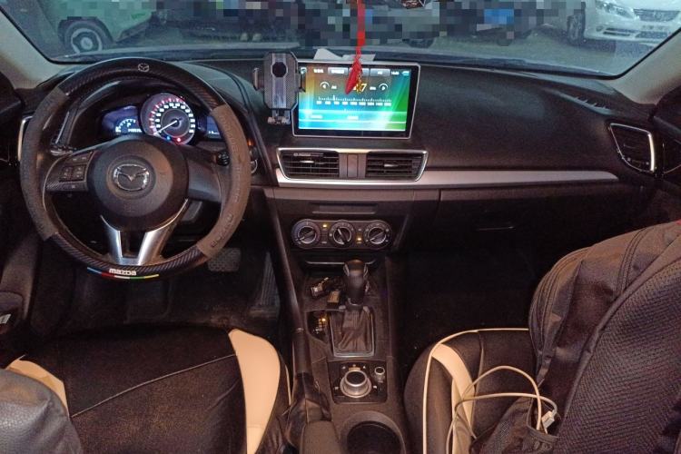 Used Mazda 3 Axela 2016 Sedan 1.5L Automatic Comfort Model

