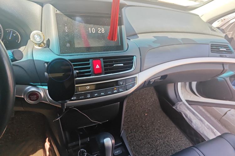 Used Honda Crosstour 2016 2.4L Luxury Edition Audio And AC Panel