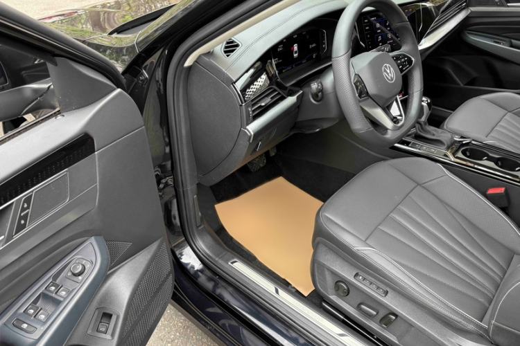 Used Volkswagen Passat 2024 380TSI Luxury Edition
