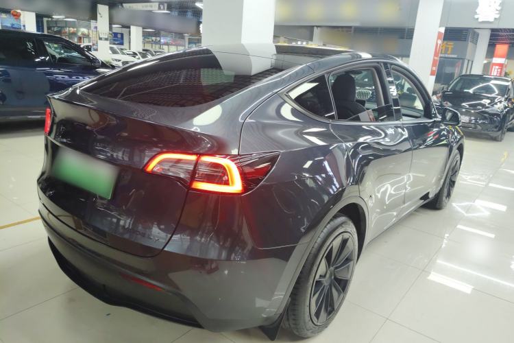 Used Tesla Model Y 2024 Rear-Wheel-Drive Version
