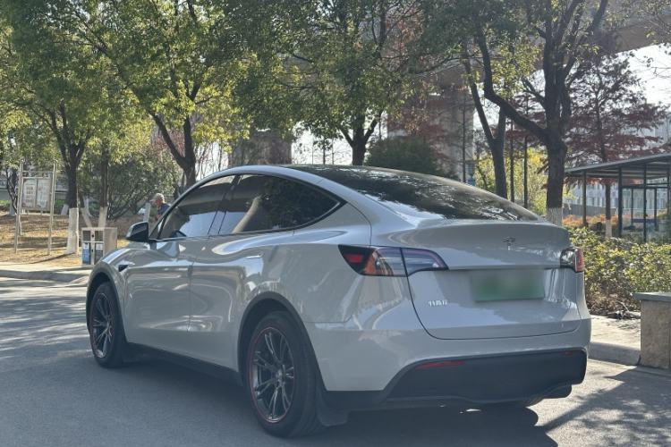 Used Tesla Model Y 2023 Rear-Wheel-Drive Version