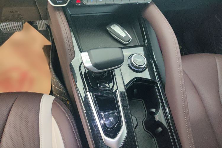 Used Geely Auto Monjaro L 2024 2.0TD High-Power Automatic Two-Wheel Drive Yunqi Version
