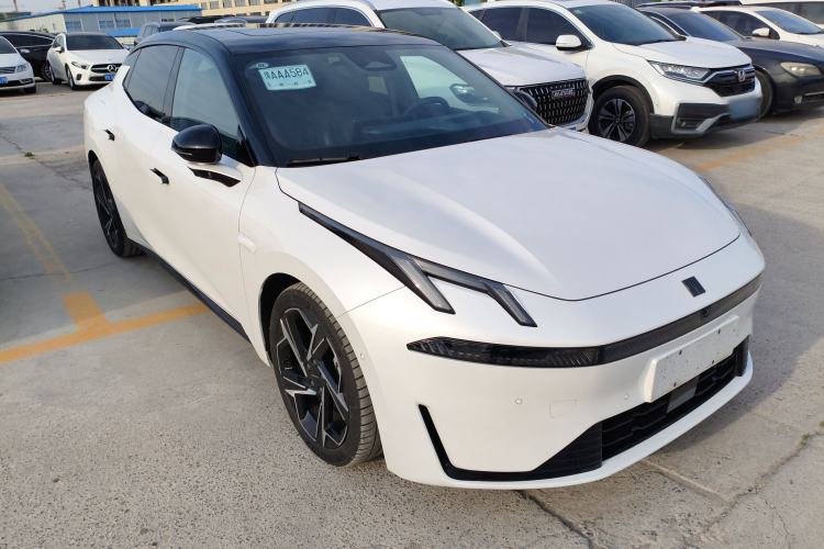 Used Lynk & Co 07 2024 EM-P 126 Long-Range Ultra Exterior 1