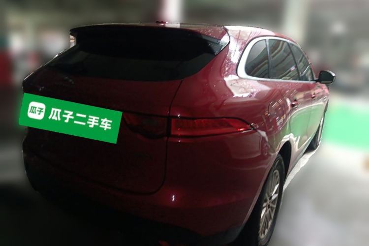 Used Jaguar F-PACE 2019 2.0T Two-Wheel Drive Urban Deluxe Edition Rear Right 45 Deg