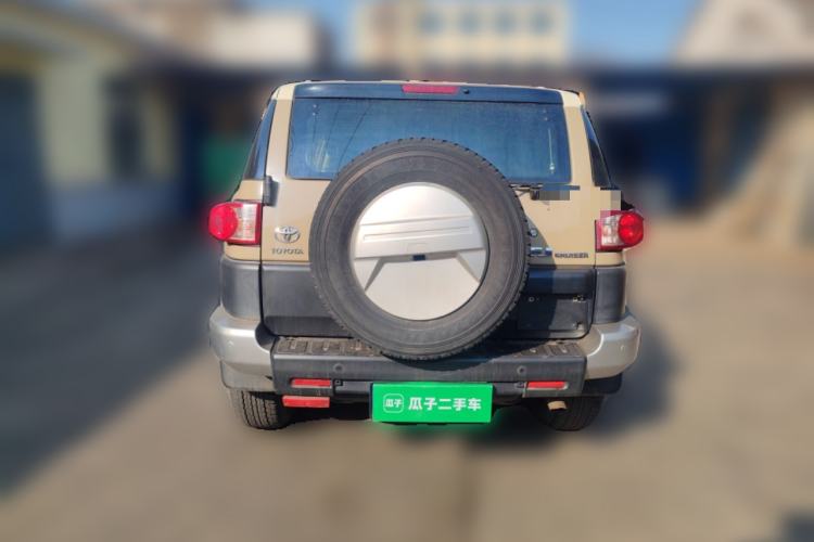 Used Toyota FJ Cruiser 
