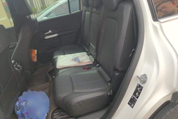 Used Mercedes-Benz GLB 2022 GLB 220 Fashion Model Left Rear Seat