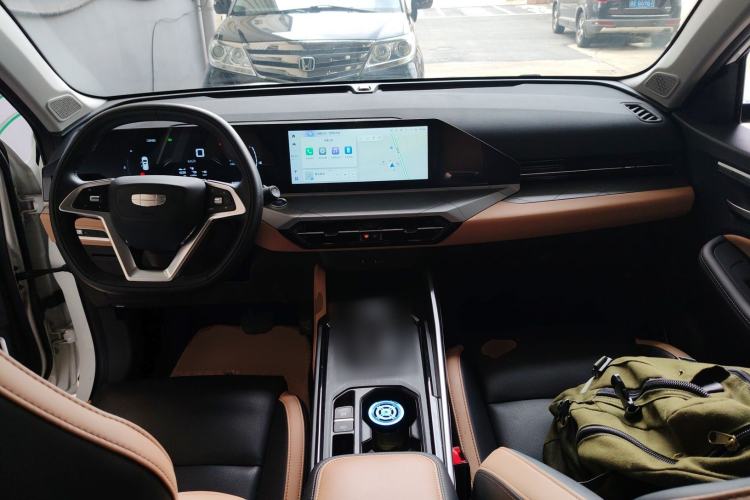 Used Geely Auto Haoyue PRO 2024 1.5T DCT Zongheng+ Center Console